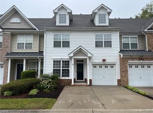 905 Lambourne Ln, Virginia Beach, VA 23462