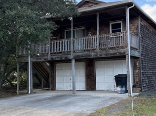 208 W Aycock St, Kill Devil Hills, NC 27948