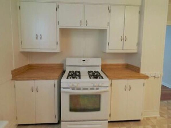 214 High St, Lee, MA 01238