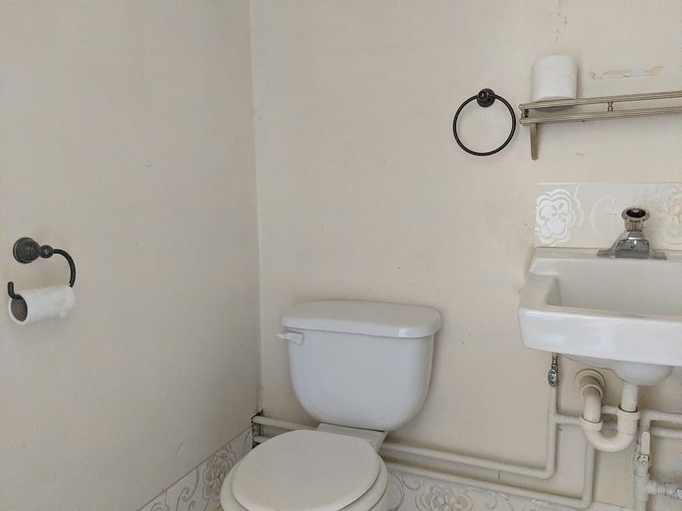 mini_Bathroom_1 (1)_05182023