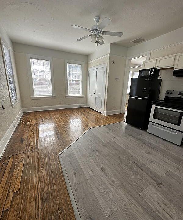 1st image of 2352 College St #B