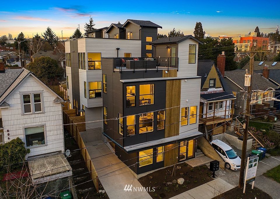 1st image of 810 C NE 69th Street