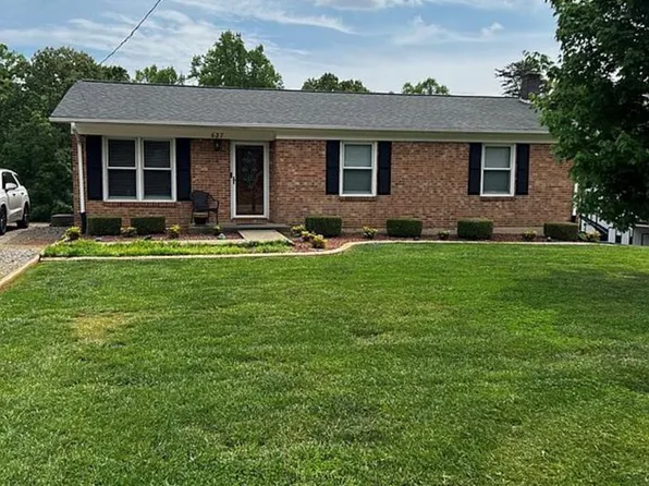 637 Church St, Ridgeway, VA 24148