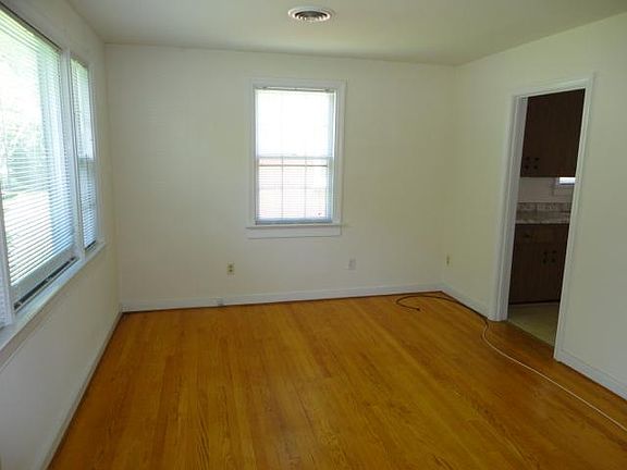 5th image of 4711 Patterson Ave