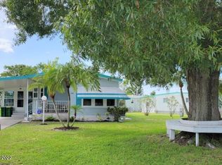 1042 Warbler Ct, Barefoot Bay, FL 32976