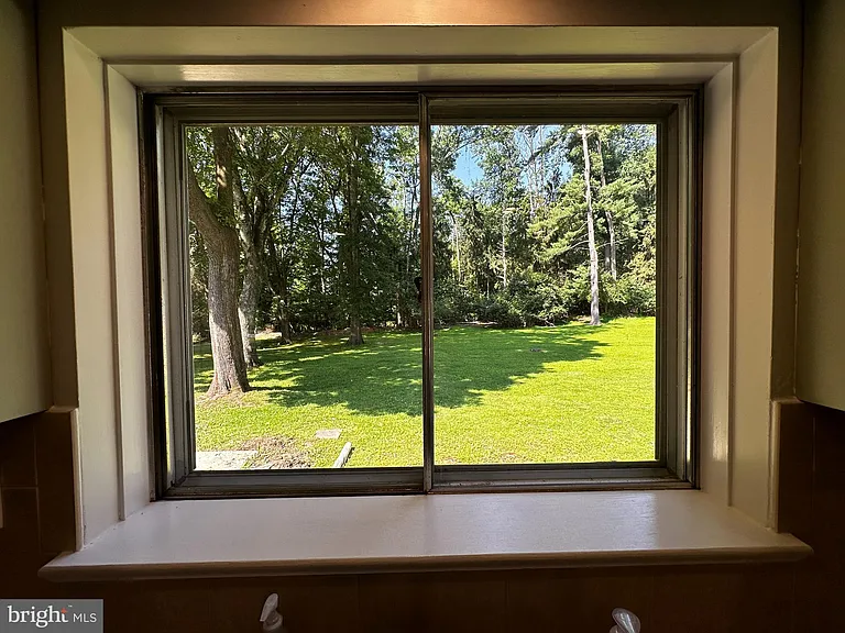 4 Smedley Dr — Photo 49