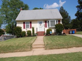 5519 Heatherwood Rd, Baltimore, MD 21227