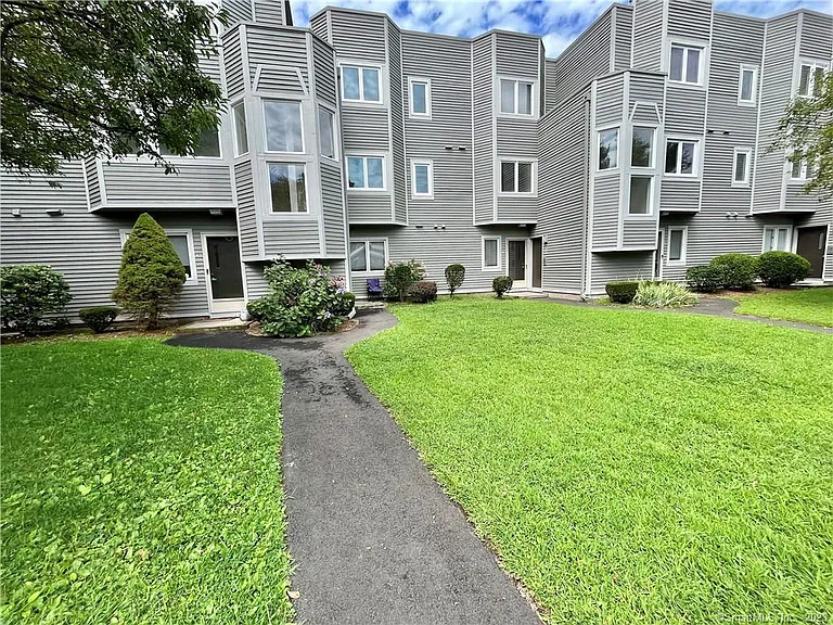 1410 Whitney Ave #B2 — Photo 17