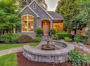 412 8th St, Lake Oswego, OR 97034