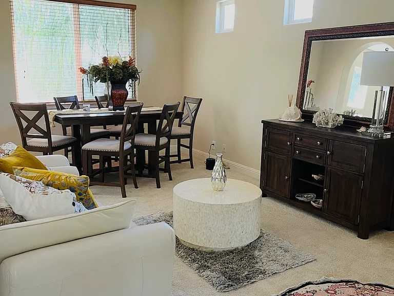 714 Round Hill Dr — Photo 11