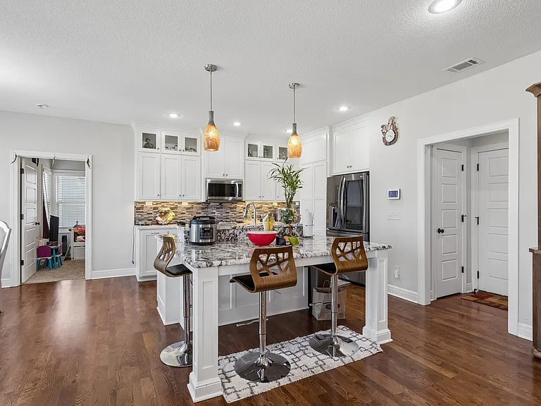 16324 Farley St — Photo 10