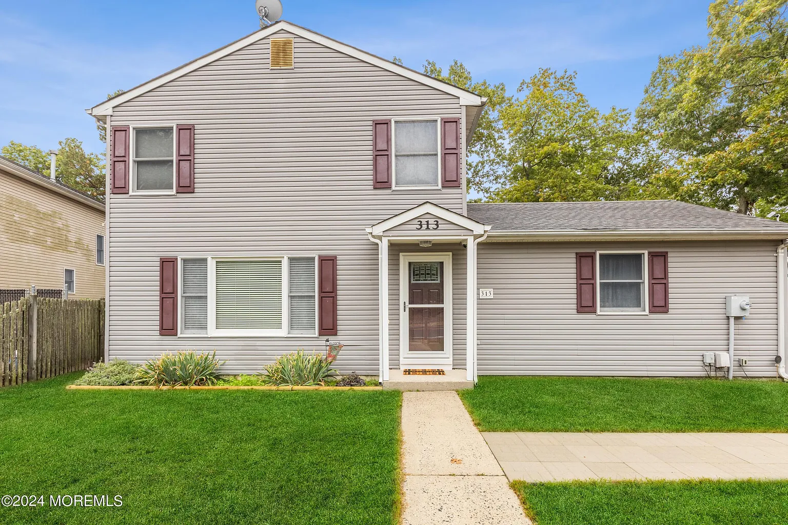 313 Station Drive photo 1