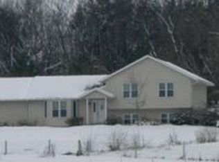 6060 Vroman Rd, Fitchburg, WI 53593