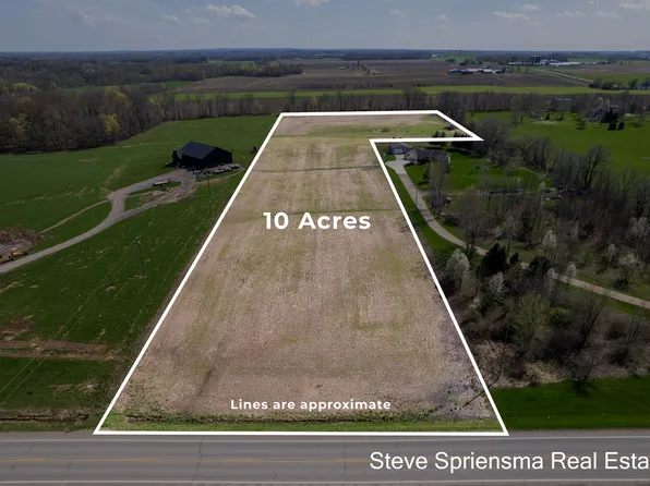 4560 Byron Rd, Hudsonville, MI 49426