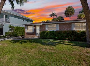 206 54th St, Holmes Beach, FL 34217