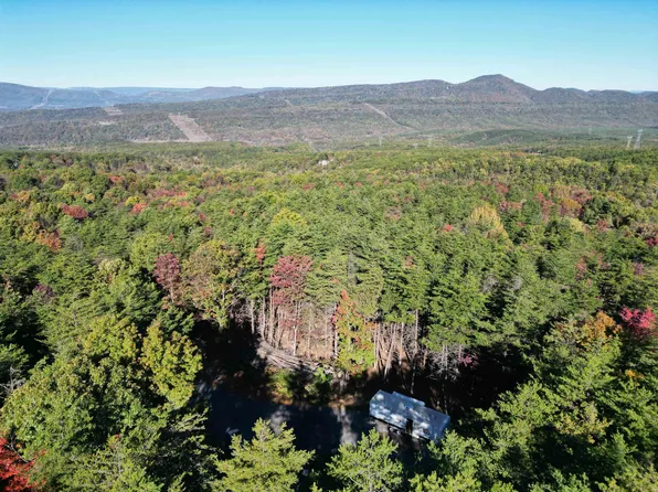 227 Black Oak Dr, Moorefield, WV 26836