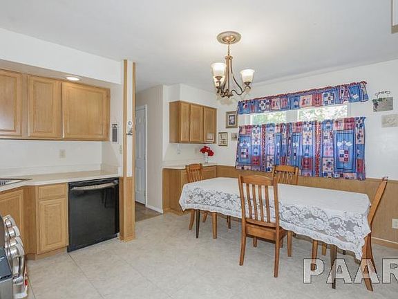 4th image of 5903 N Rosemead Dr