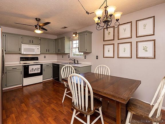 4th image of 7003 Cedar Knoll Dr