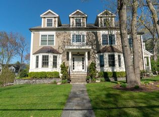 8 Royalston Rd, Wellesley, MA 02481