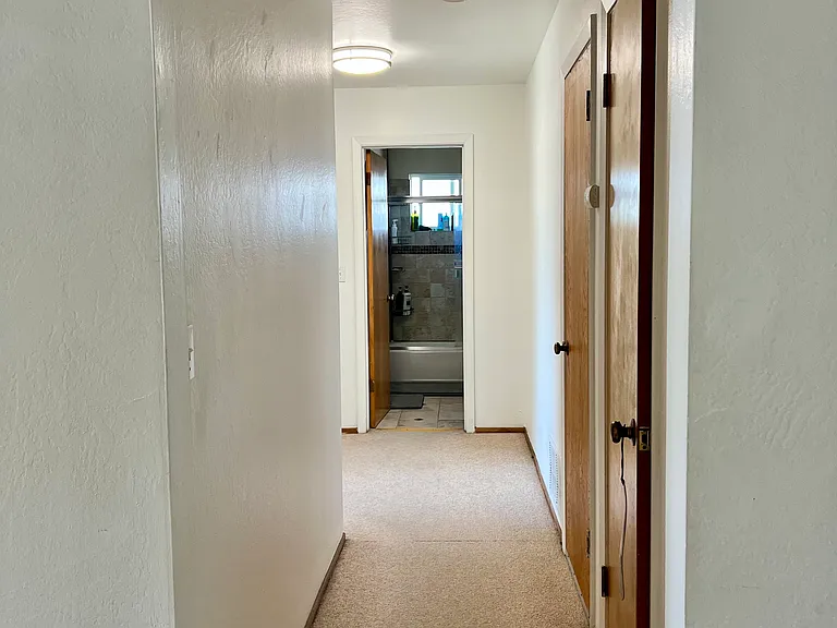 548 Vera Ave #2 — Photo 6