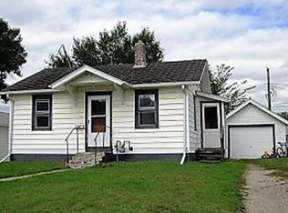 1033 2nd St SE, Valley City, ND 58072