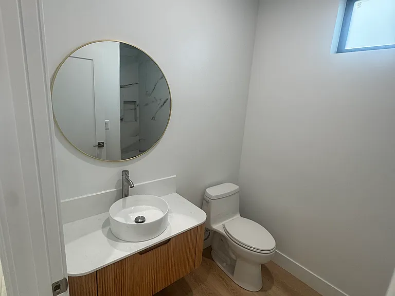 4670 Lakeview Ave — Photo 13