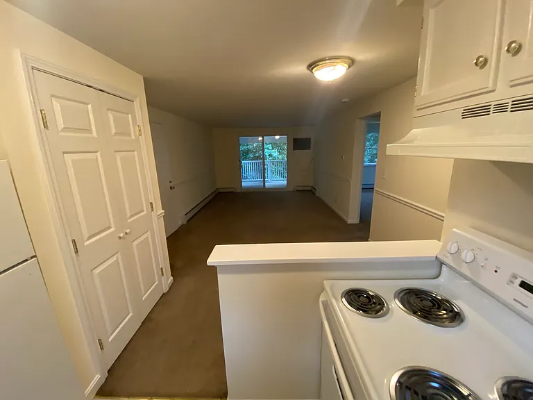 23 Glenwood Ave #14 — Photo 12