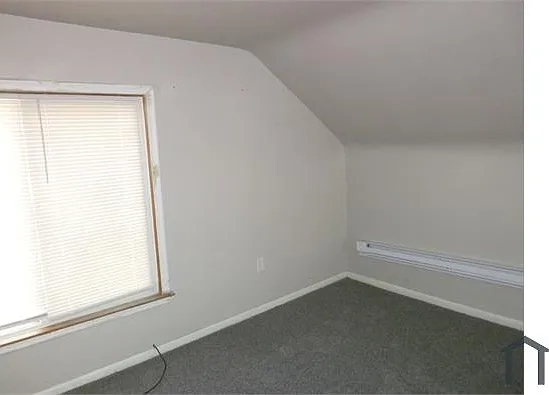 20445 Tracey St — Photo 12