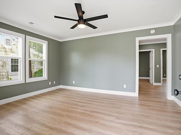 4th image of 2306 Kent Ave