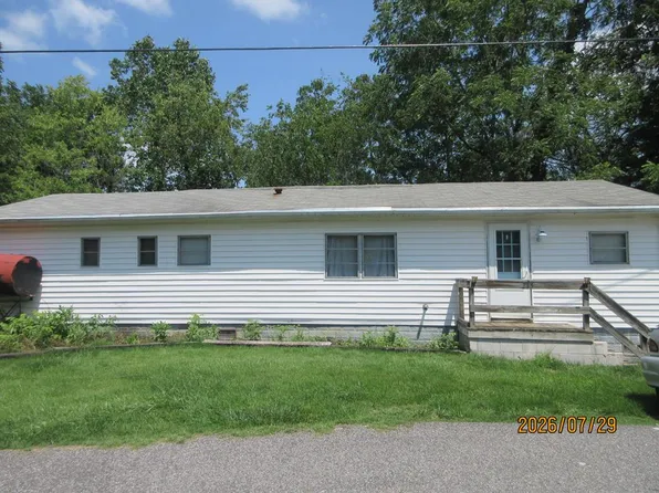 215 Grayson Ave, Independence, VA 24348