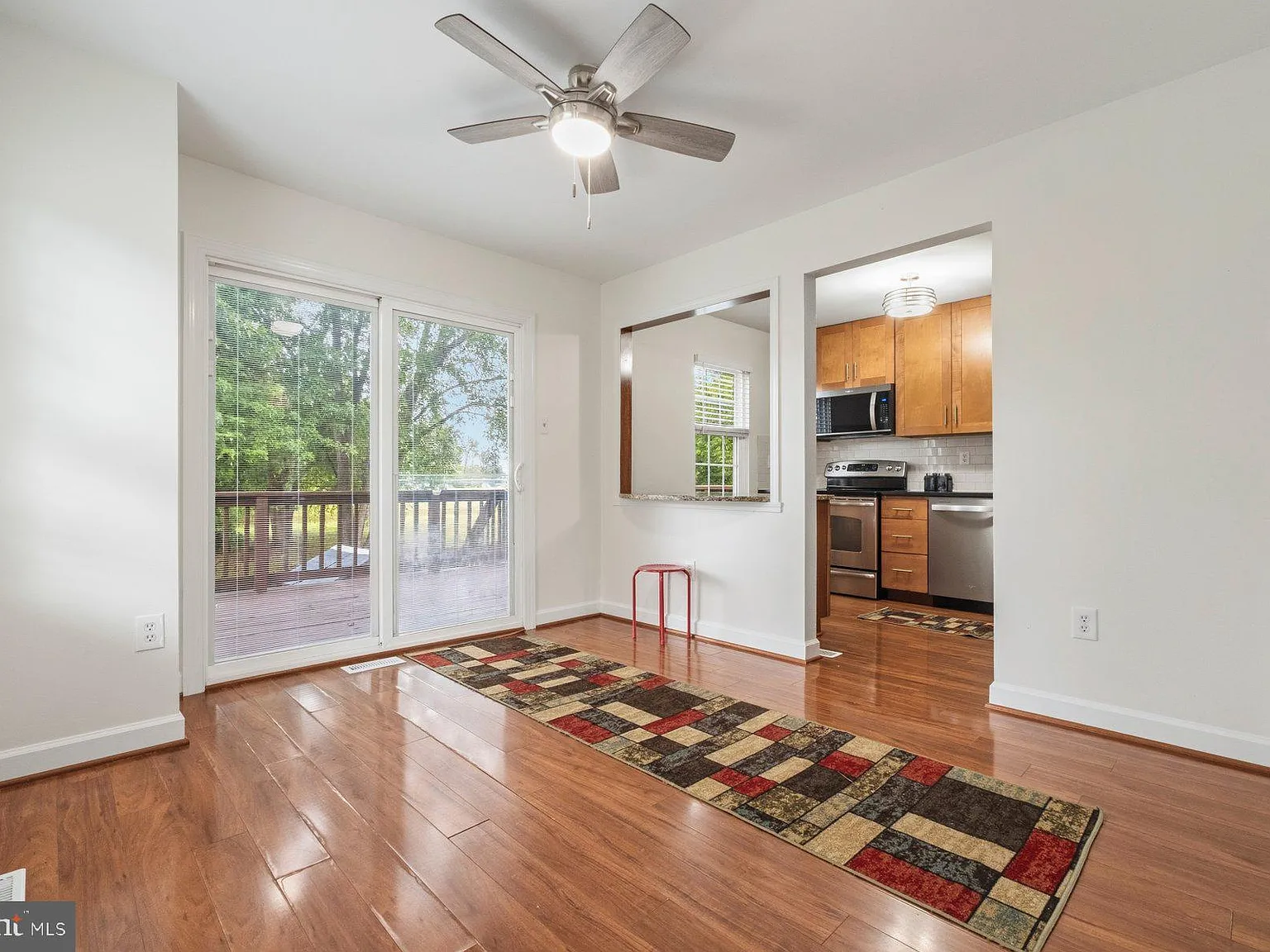 3 bed, 2.0 bath, 1680 sqft, $2,500 — Photo 4