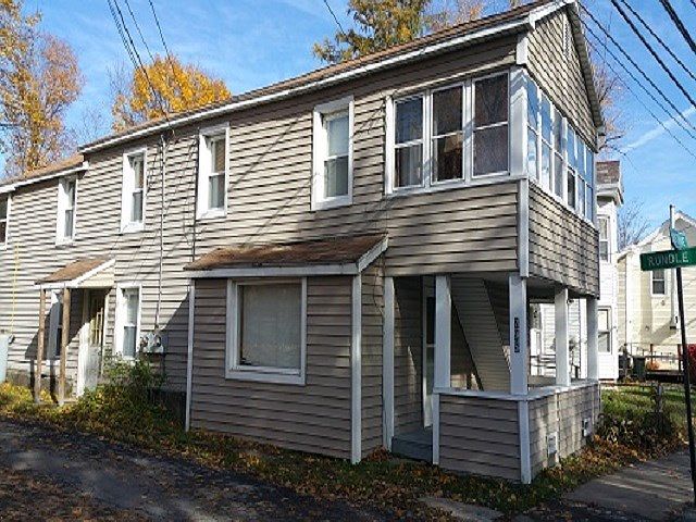 1st image of 795 Hudson Ave