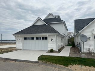948 Boardwalk Cv #4, Muskegon, MI
