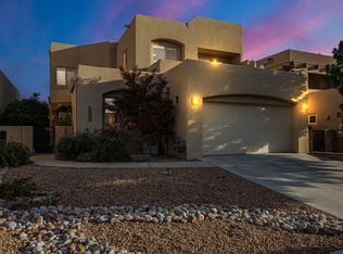 8860 Desert Fox Way NE, Albuquerque, NM 87122