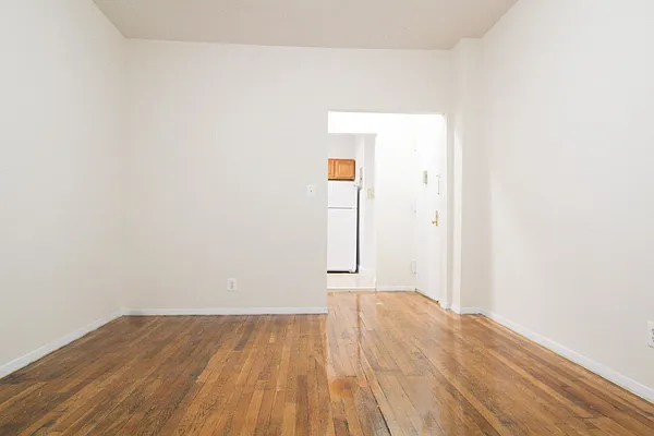 Rented by Voro New York | media 13