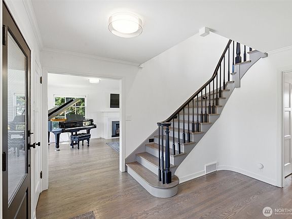 4th image of 5815 Ann Arbor Avenue NE