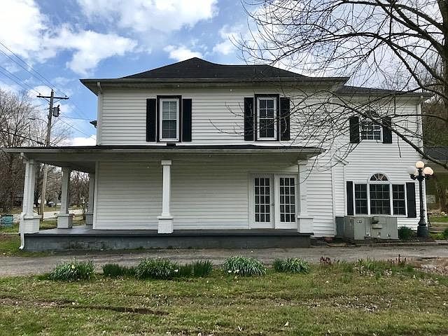 1st image of 419 E Main St