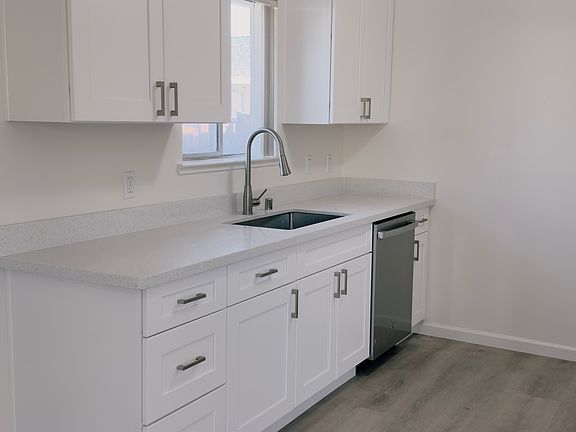 3rd image of 2359 Karen Dr #3