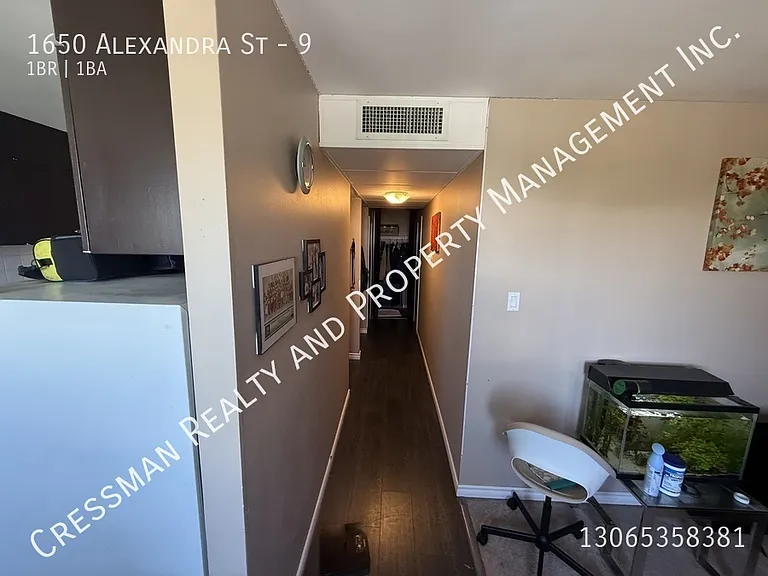 1650 Alexandra St #9 — Photo 2