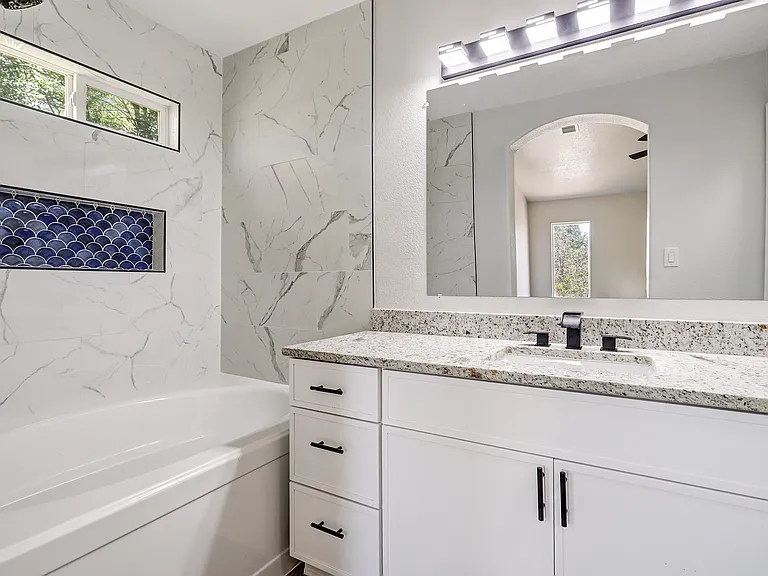 7817 Louisiana Blvd NE #103 — Photo 14