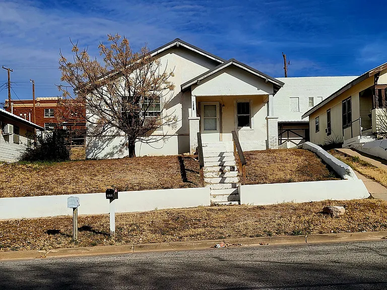 1007 S Main St #A — Photo 2