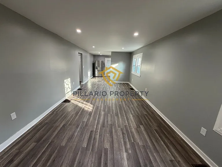 3906 Hoyt Ave — Photo 4