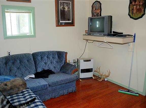 4th image of 1204 Monterey Ct