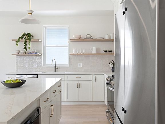 5th image of 28 Swan Ave #Penthouse