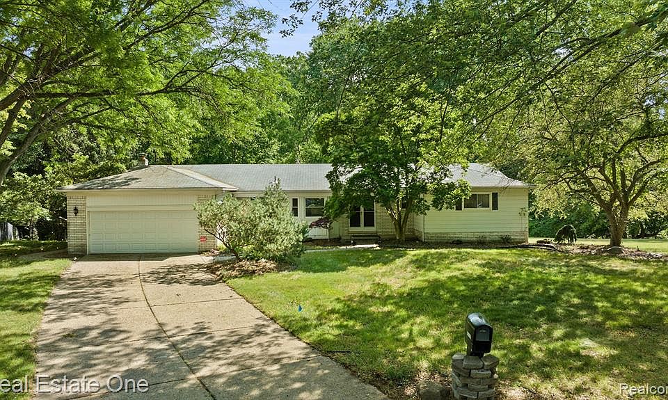 25337 Briarwyke Dr, Farmington Hills, MI 48336 | Zillow