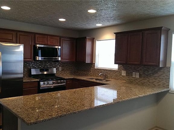 4th image of 9440 Mercury Dr