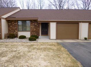 313 Pine View Ln, Holland, MI 49424