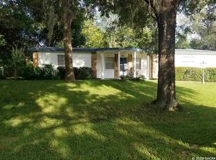 541 E Country Club Dr, Williston, FL 32696