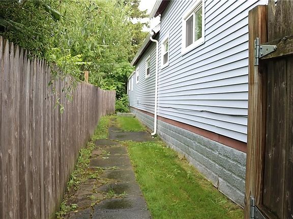 4th image of 59 Sweet Ave
