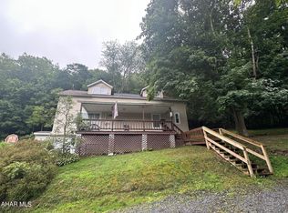 165 Oak St, Claysburg, PA 16625